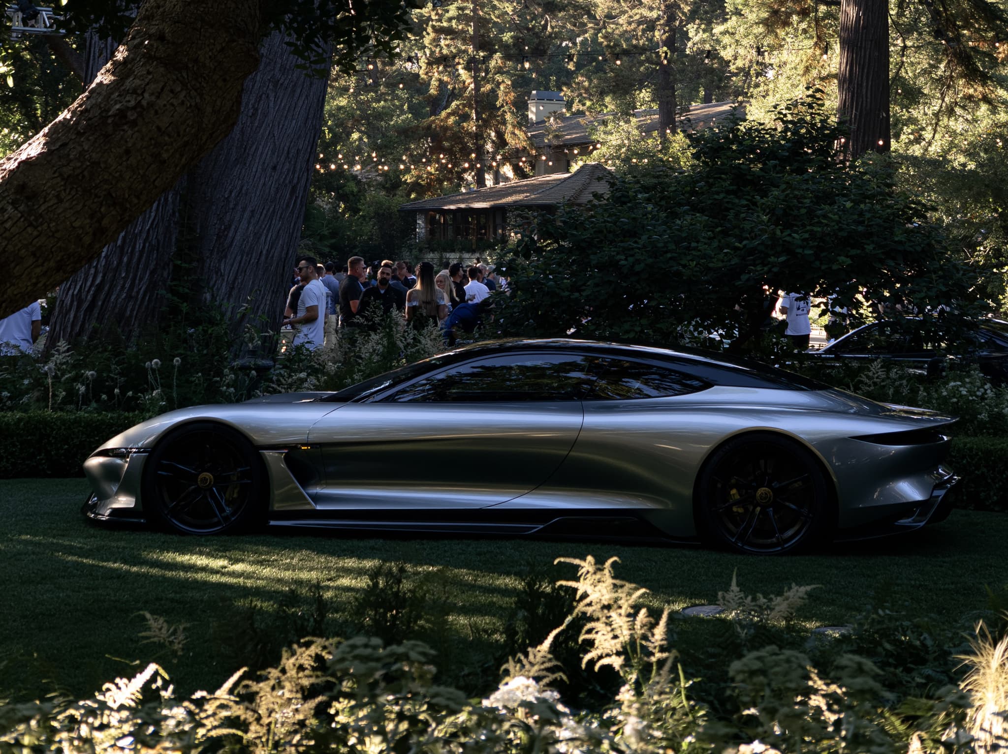 One car, one chauffeur, seven days — PB Limo